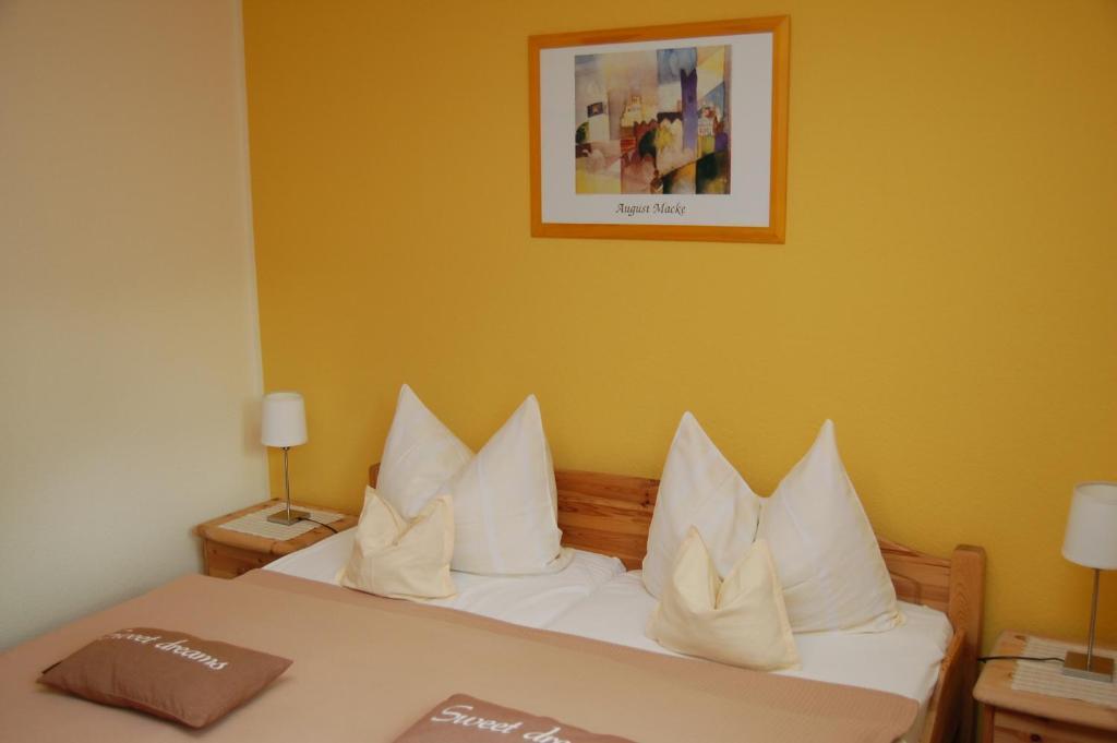 Hotel-Ferienwohnungen Cafe Maarblick Schalkenmehren Camera foto