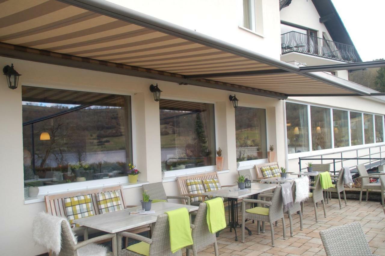 Hotel-Ferienwohnungen Cafe Maarblick Schalkenmehren Esterno foto